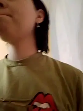 Gussie Bridie online show from October 2025 04:12:01 AM