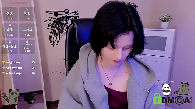 Snapshot of Alina_Mills chatting on December 2024 06:49:02 PM Alina Mills online show from December 2024 06:49:02 PM