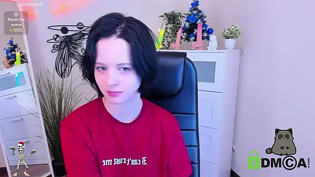 Snapshot of Alina_Mills chatting on December 2024 10:44:02 AM Alina Mills online show from December 2024 10:44:02 AM