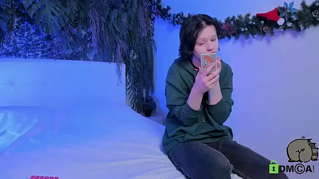 Snapshot of Alina_Mills chatting on December 2024 10:34:01 AM Alina Mills online show from December 2024 10:34:01 AM