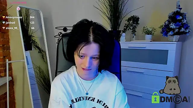 Snapshot of Alina_Mills chatting on January 2025 05:11:02 PM Alina Mills online show from January 2025 05:11:02 PM