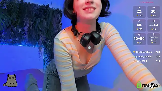 Snapshot of Alina_Mills chatting on February 2025 06:35:02 PM Alina Mills online show from February 2025 06:35:02 PM