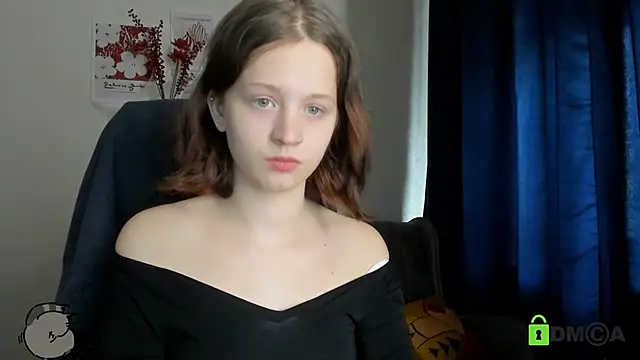 Snapshot of Alina_Mills chatting on September 2025 08:47:02 AM Alina Mills online show from September 2025 08:47:02 AM