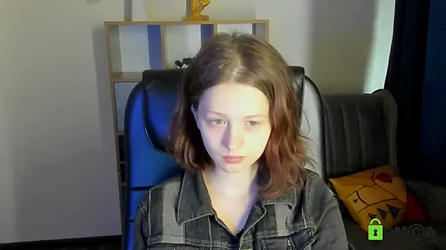 Snapshot of Alina_Mills chatting on September 2025 07:53:01 AM Alina Mills online show from September 2025 07:53:01 AM