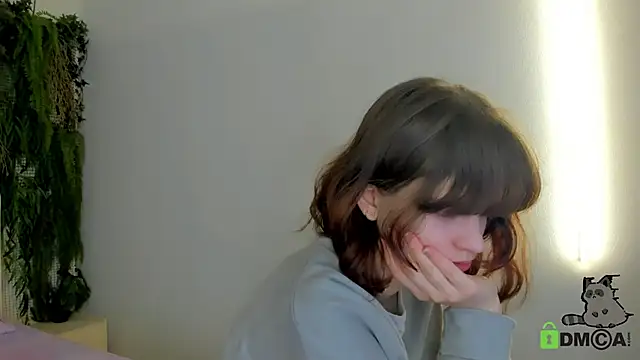 Snapshot of Alina_Mills chatting on November 2025 07:42:02 AM Alina Mills online show from November 2025 07:42:02 AM