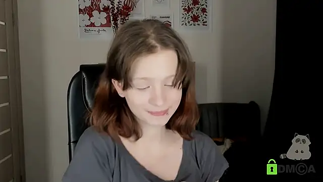 Snapshot of Alina_Mills chatting on November 2025 08:06:02 AM Alina Mills online show from November 2025 08:06:02 AM