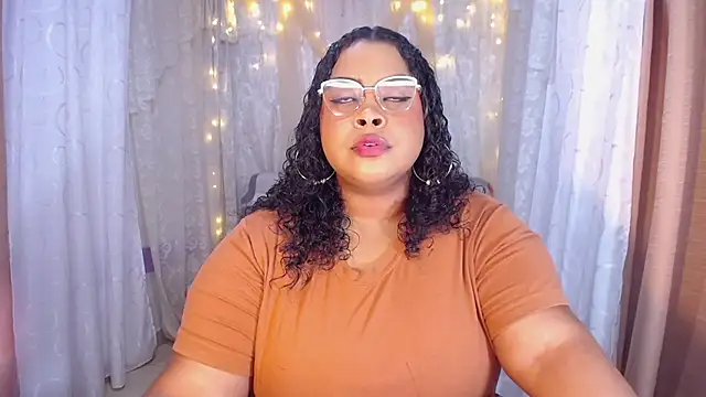 Snapshot of Ana_off_alana chatting on January 2025 12:12:01 AM Ana off alana online show from January 2025 12:12:01 AM