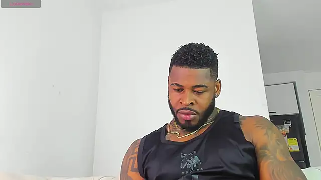 Snapshot of Makonneen chatting on March 2026 05:08:01 PM Makonneen online show from March 2026 05:08:01 PM