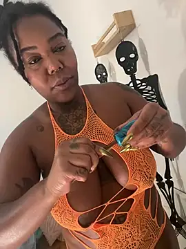 Goddess Nafeesha online show from January 2026 10:01:01 PM