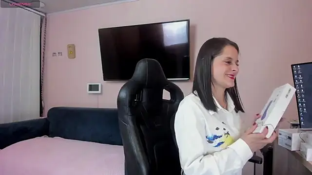 Alice milf  online show from February 2025 11:21:01 AM