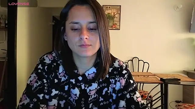 Alice milf  online show from September 2025 02:42:01 PM