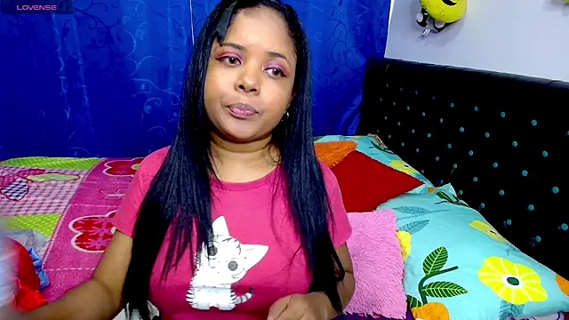 Melikasweetz online show from April 2026 05:52:02 PM