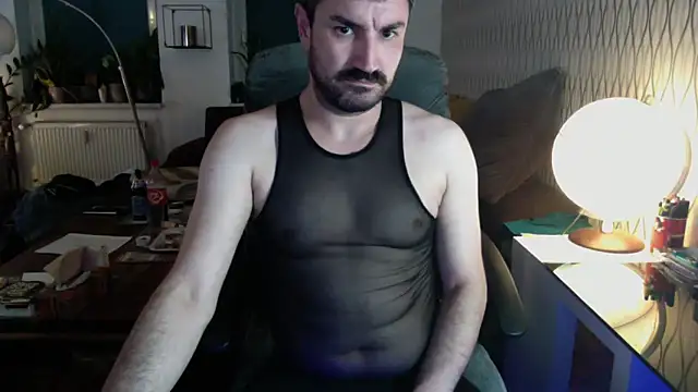 Snapshot of tomz0819 chatting on April 2026 09:43:02 PM tomz0819 online show from April 2026 09:43:02 PM