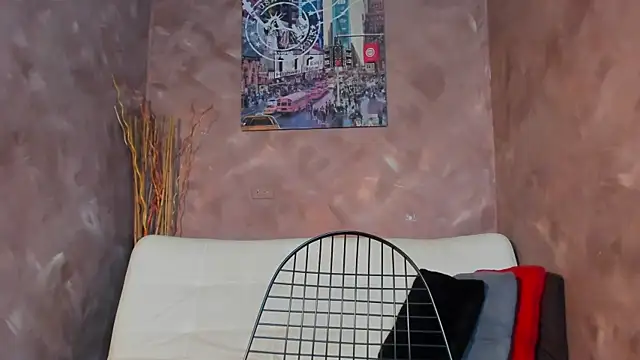 emma-hiill online show from October 2025 08:33:01 PM