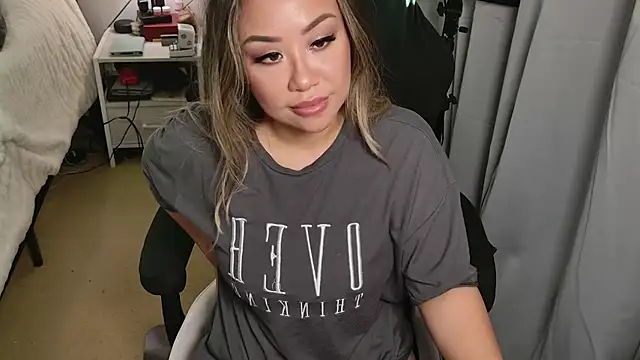 SpikedBella online show from March 2025 11:57:02 PM