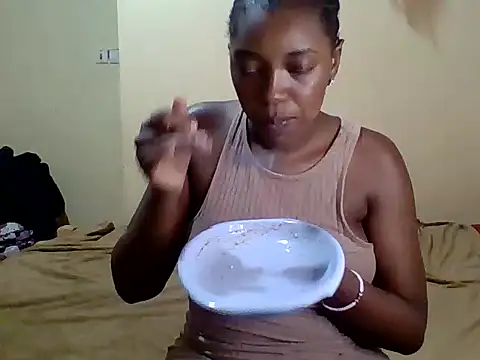 Zara Twilight online show from February 2025 09:04:02 PM