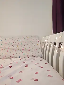 Nancy-Pink online show from October 2025 08:59:02 AM