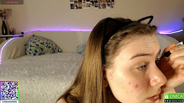 MurrrWorren online show from February 2025 08:42:02 AM