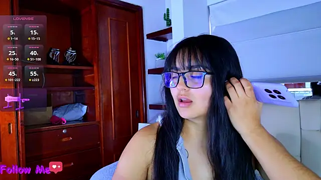 scarlleth  online show from November 2025 12:17:01 PM