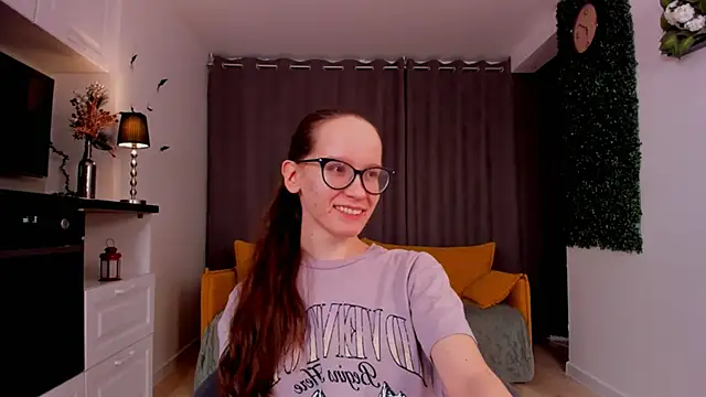 BettyBrowni online show from March 2025 04:09:02 PM