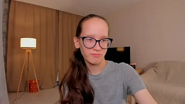 BettyBrowni online show from September 2025 04:11:01 PM