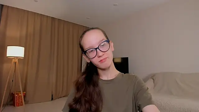 BettyBrowni online show from October 2025 04:13:02 PM