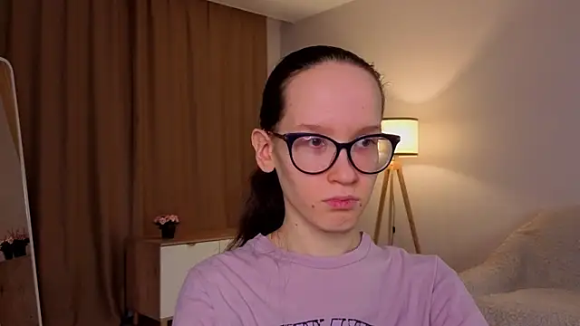 BettyBrowni online show from March 2026 04:12:02 PM