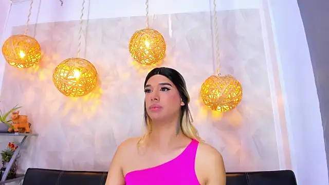 victoria aleia  online show from February 2025 07:38:02 PM