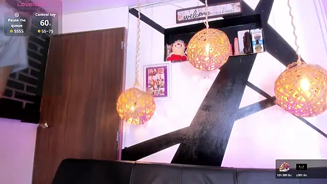 victoria aleia  online show from February 2026 09:52:02 PM