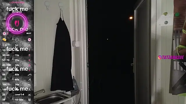 Snapshot of Tatjana_Sue chatting on March 2025 10:53:01 PM Tatjana Sue online show from March 2025 10:53:01 PM