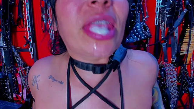 sadistic aradia online show from February 2025 08:22:02 AM