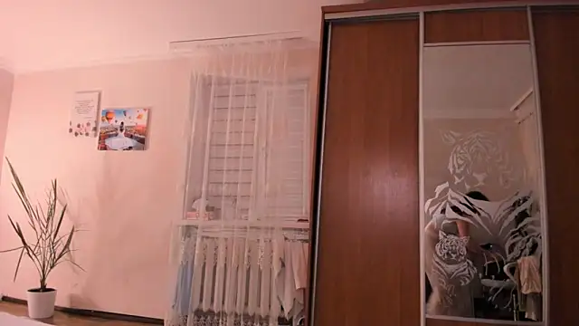 cClandesTina online show from September 2025 07:13:01 PM