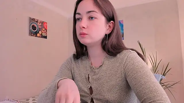 cClandesTina online show from September 2025 02:40:01 PM