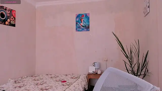 cClandesTina online show from October 2025 08:12:01 AM