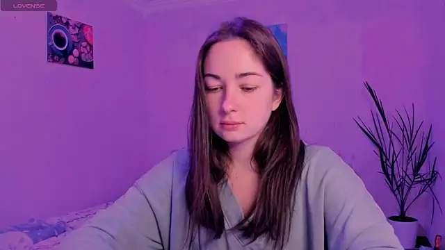 cClandesTina online show from October 2025 07:46:02 PM