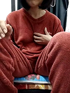 Haralushiaaa online show from January 2026 01:18:01 AM