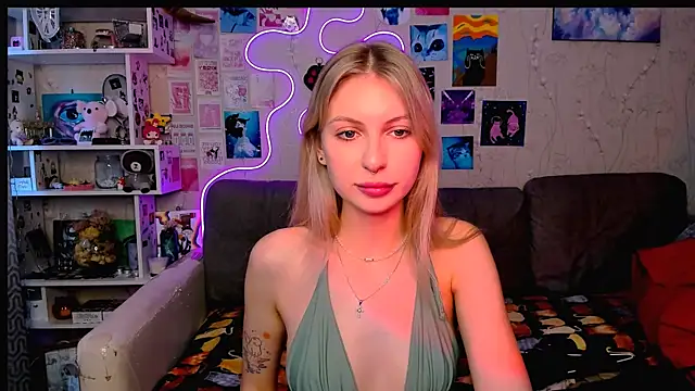 Snapshot of Maria_Hunt chatting on December 2024 06:24:02 AM Maria Hunt online show from December 2024 06:24:02 AM