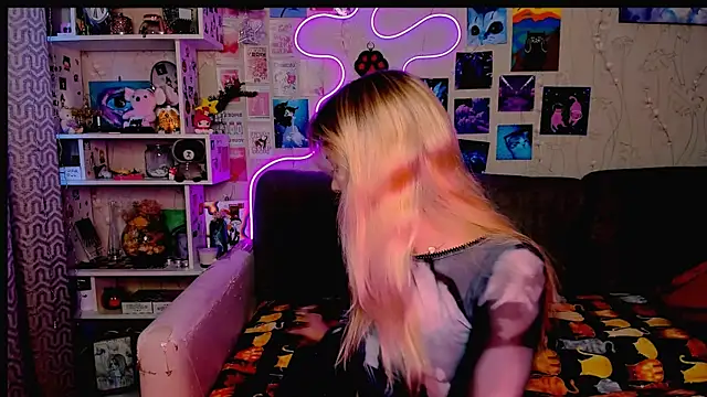 Snapshot of Maria_Hunt chatting on December 2024 03:26:02 AM Maria Hunt online show from December 2024 03:26:02 AM