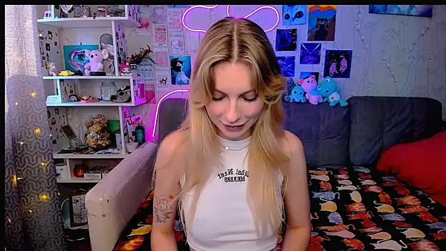 Snapshot of Maria_Hunt chatting on January 2025 07:11:02 AM Maria Hunt online show from January 2025 07:11:02 AM