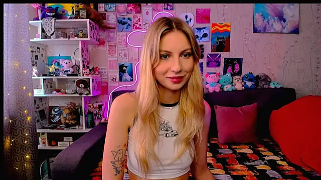 Snapshot of Maria_Hunt chatting on February 2025 04:37:02 AM Maria Hunt online show from February 2025 04:37:02 AM