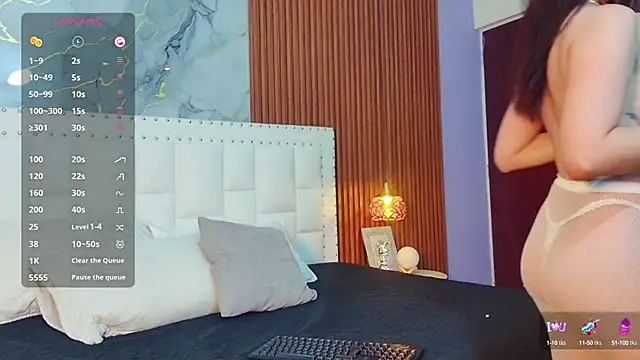 Snapshot of littleebluee chatting on February 2025 02:58:01 AM littleebluee online show from February 2025 02:58:01 AM