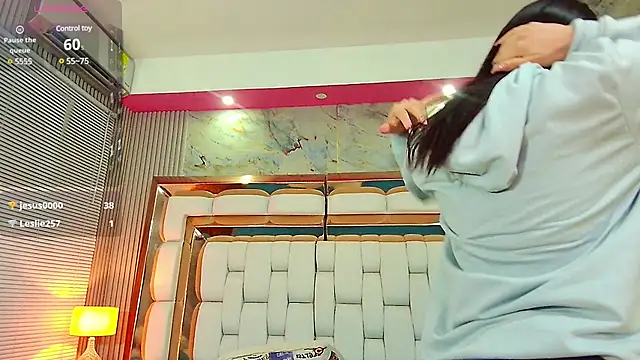 Snapshot of littleebluee chatting on March 2025 09:40:02 AM littleebluee online show from March 2025 09:40:02 AM