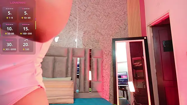 Snapshot of littleebluee chatting on November 2025 12:33:02 PM littleebluee online show from November 2025 12:33:02 PM