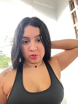 Pretty Isadora online show from January 2025 09:46:02 PM