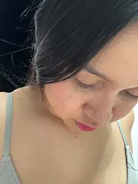 Pretty Isadora online show from January 2025 12:38:02 AM