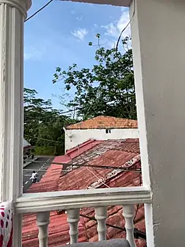 Pretty Isadora online show from February 2025 09:48:01 PM