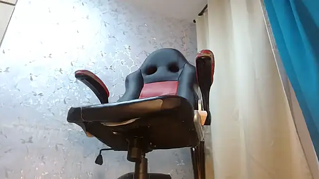 Samantabrown  online show from November 2025 11:33:02 AM