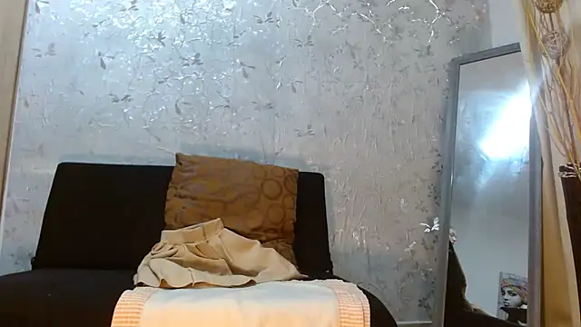 Samantabrown  online show from November 2025 11:34:02 AM