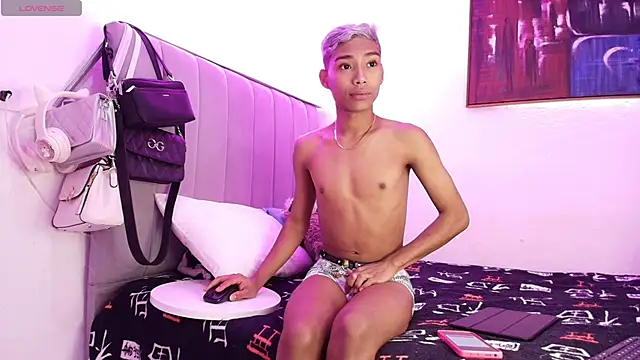 alejo cute online show from December 2024 02:53:01 PM