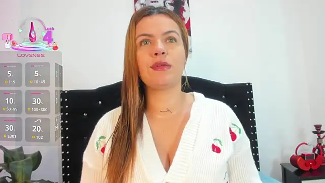 Snapshot of Alexandra_Torress chatting on July 2026 12:29:01 PM Alexandra Torress online show from July 2026 12:29:01 PM
